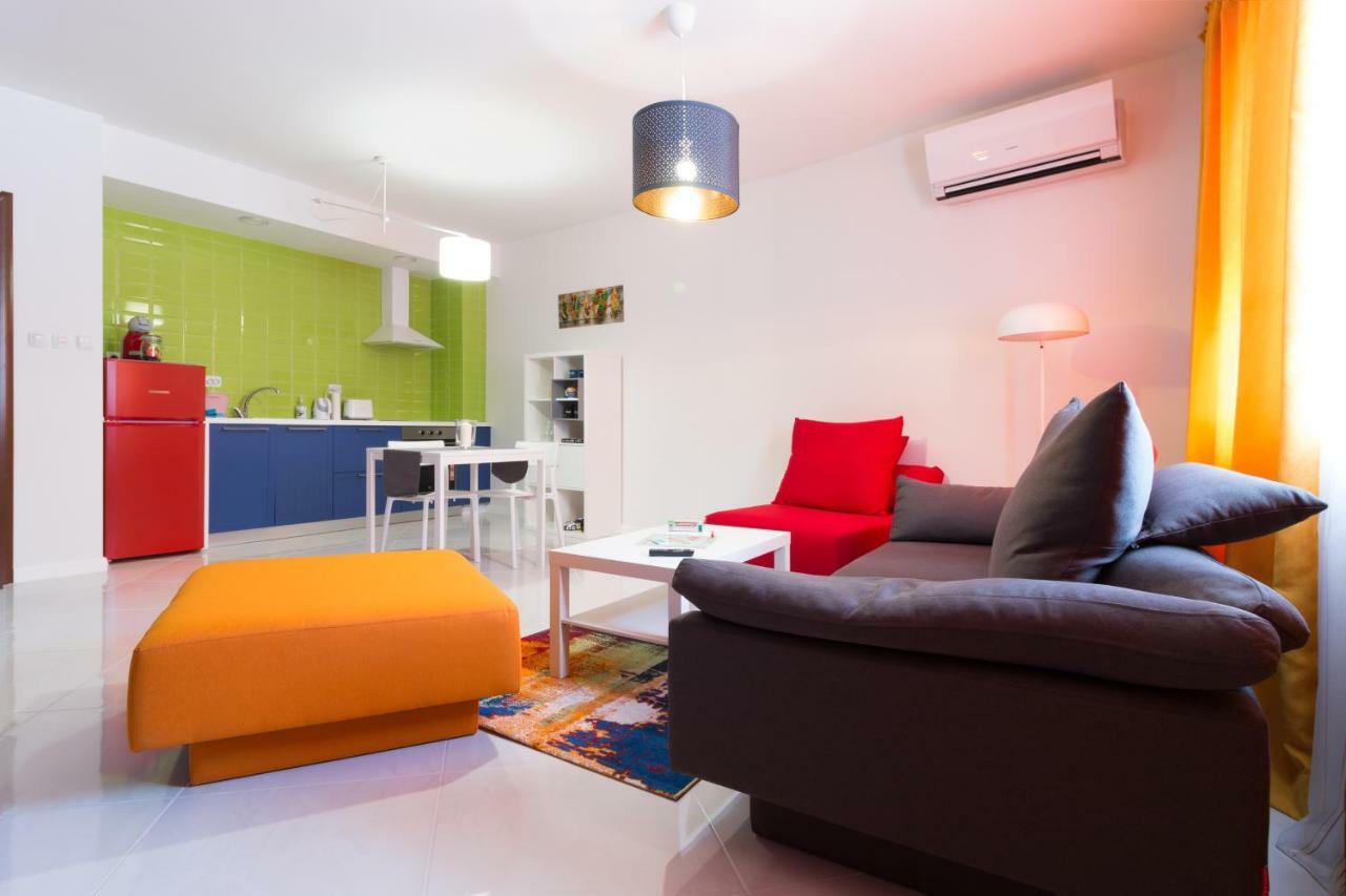 Pop Your Colors - Funky And Modern 1Bdr Apt By Flat Mаnager Пловдив Экстерьер фото